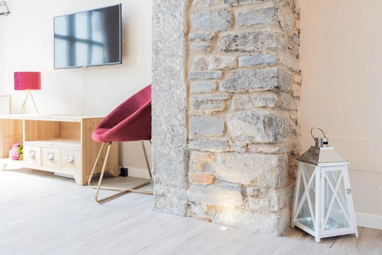 Romantic Escape City Centre With Jacuzzi & Parking By Rent All Como Apartment